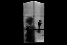 Austin Haunted Pub Crawl  ghost in window