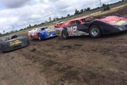 Dirt track racing at Fayetteville Motor Speedway, North Carolina